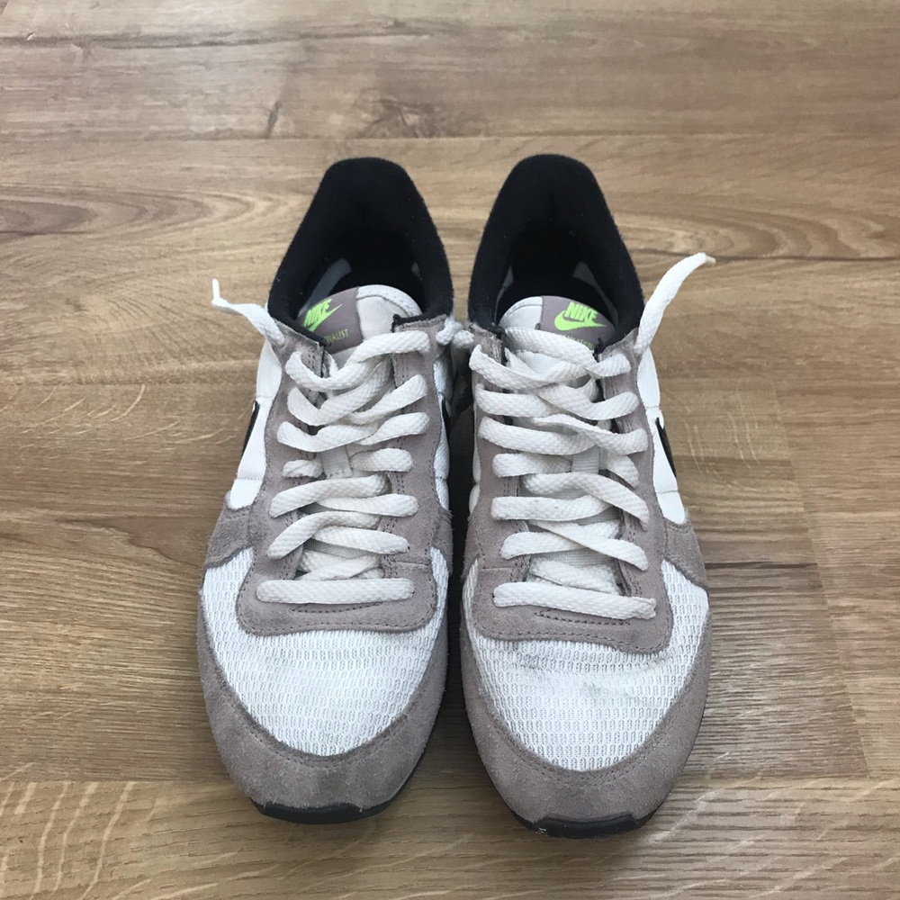 Nike Internationalists